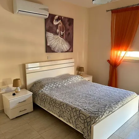 Royal Seacrest F 103 Paphos