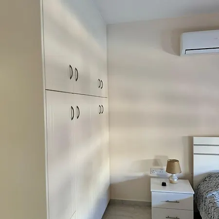 Royal Seacrest F 103 파포스