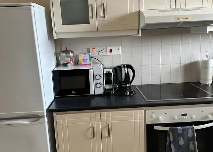 Royal Seacrest F 103